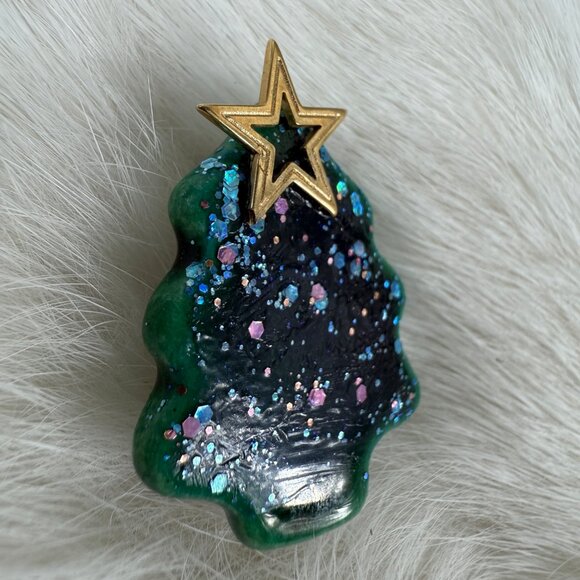 Handmade Ceramic Christmas Tree Brooch Pin - Picture 2 of 5